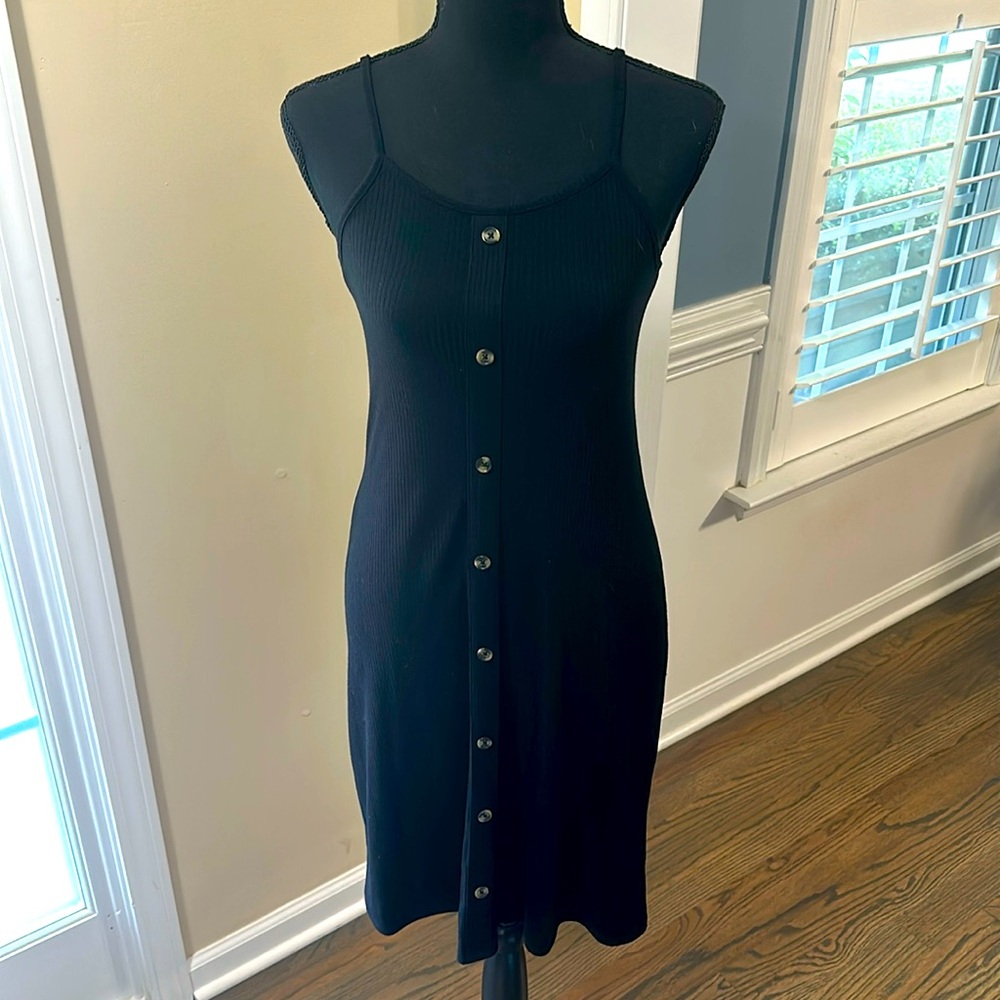 Size Medium Black ribbed knee length dress w/buttons